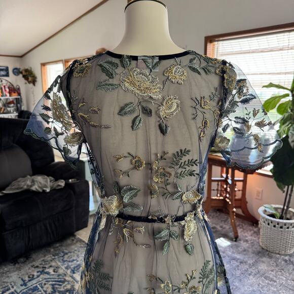 Lularoe Deanne 2 Sheer Overlay Maxi Dress Blue Embroidered Flowers Size Small - Picture 5 of 14